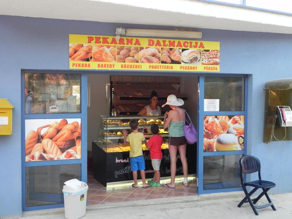 Adriasol Camping Novigrad Hotel Novigrad  Esterno foto